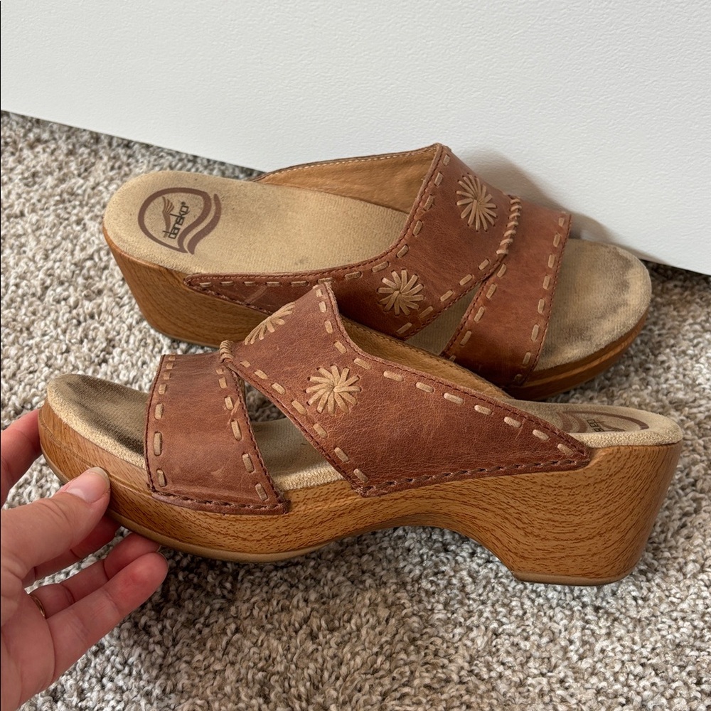 Dansko Brown Leather Sunny Slide Wooden Clog Sandals size 37/6.5
